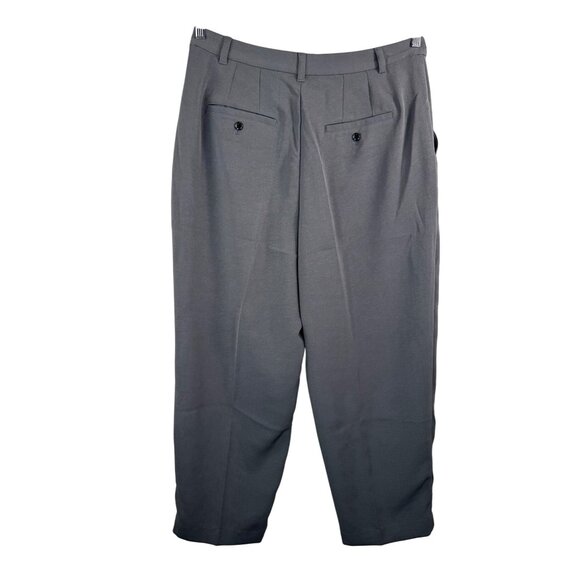 Madewell Pleated Tapered-Leg Pants in Easygoing Crepe 90s Grey - Picture 4 of 13